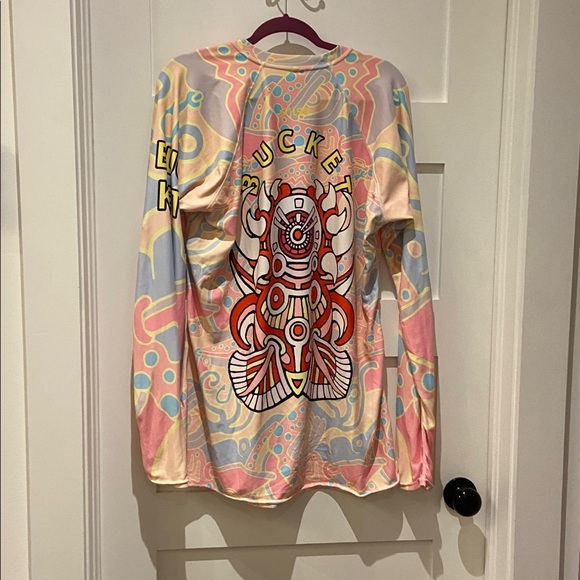 Bucket Colorful Graphic Long Sleeve swim shirt - Picture 5 of 6